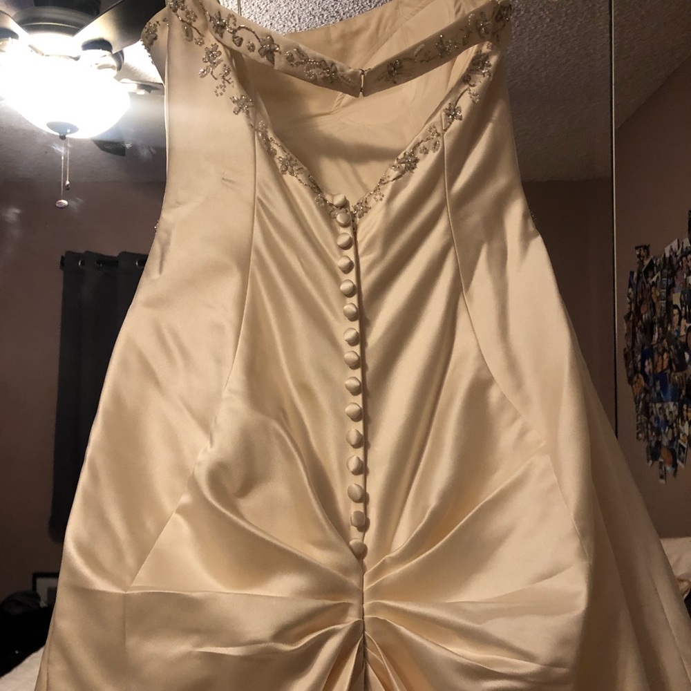 Wedding dress